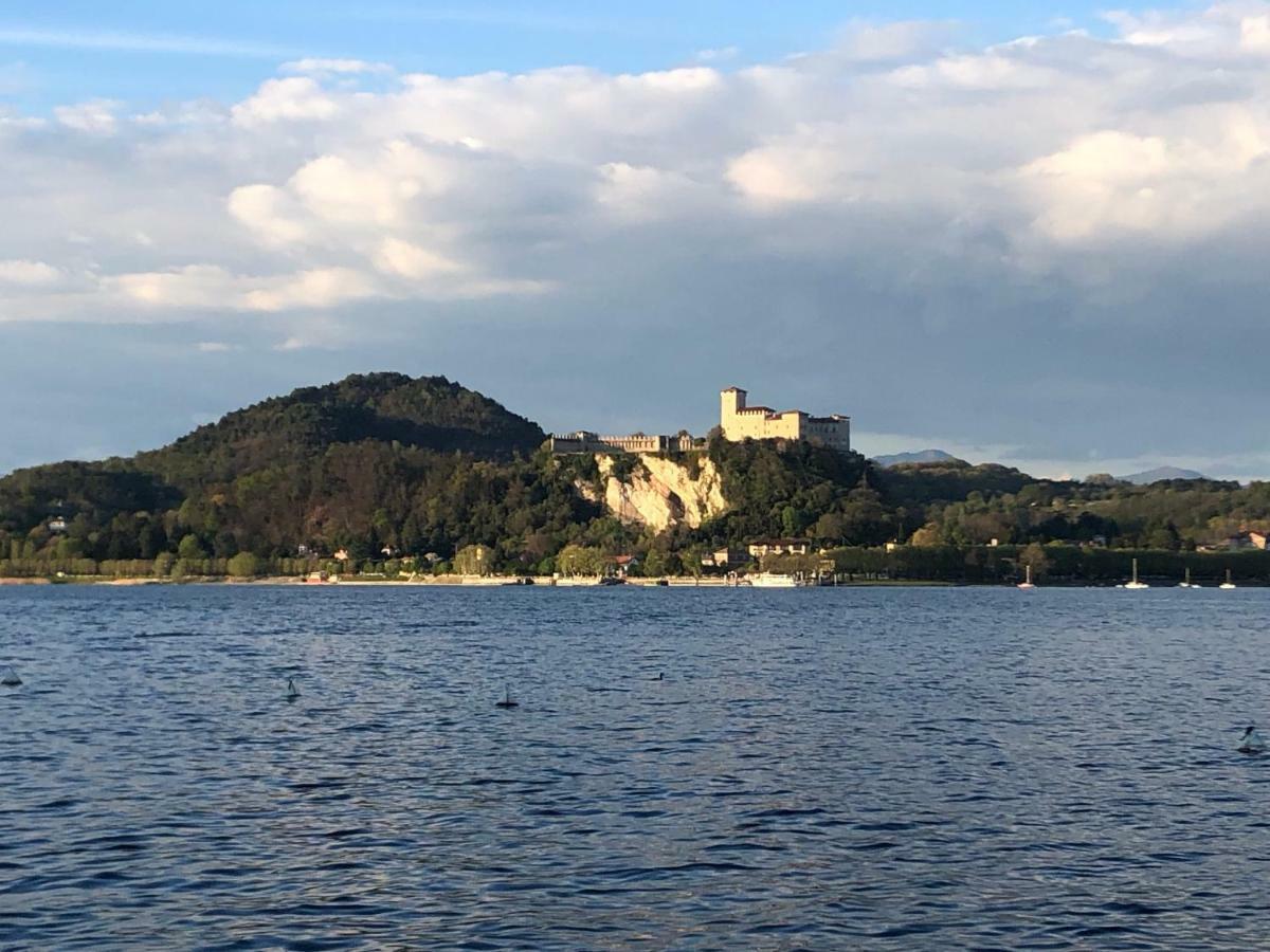 La Via Degli Artisti Διαμέρισμα Arona Εξωτερικό φωτογραφία