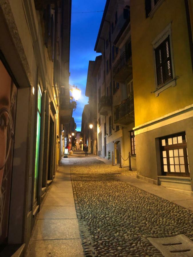 La Via Degli Artisti Διαμέρισμα Arona Εξωτερικό φωτογραφία