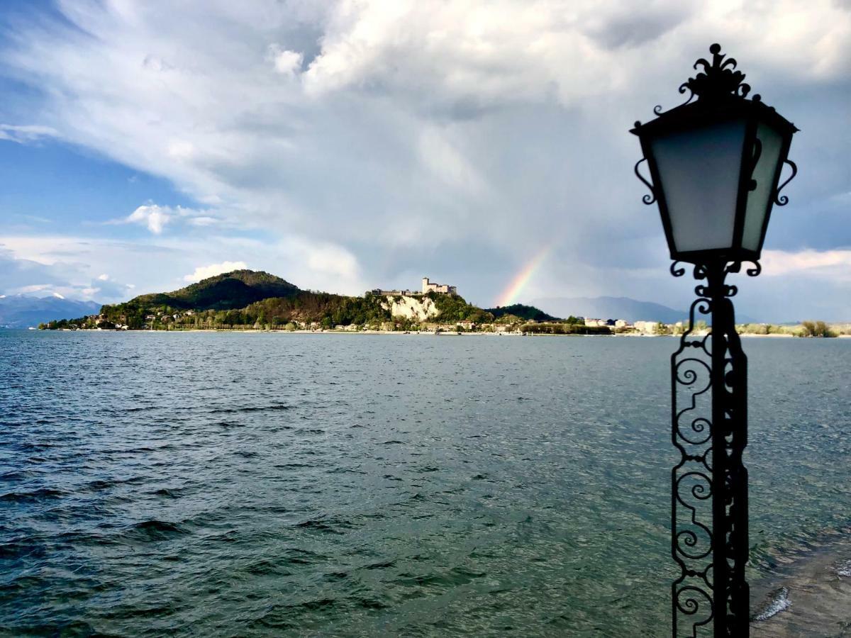 La Via Degli Artisti Διαμέρισμα Arona Εξωτερικό φωτογραφία